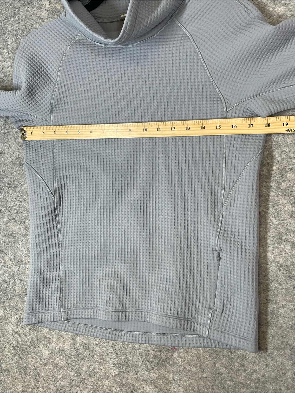 Lululemon Waffleknit Textured Pullover Gray Size 2 Athleisure Minimalist Sweater - Picture 6 of 14